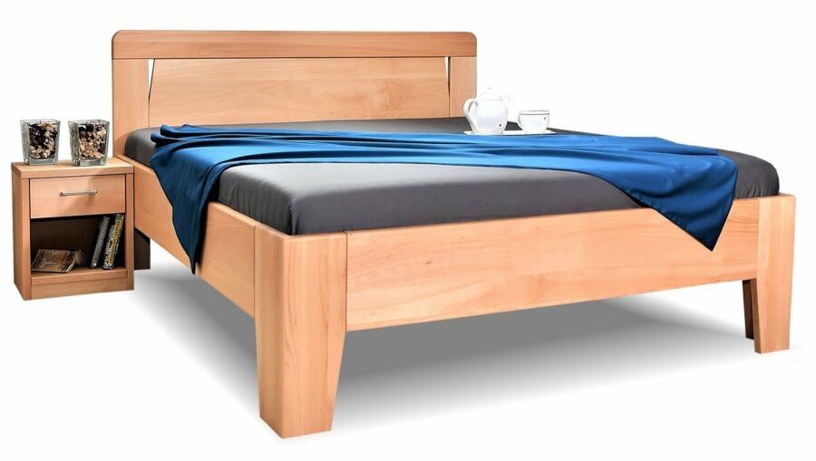 Dřevěná postel z masivu Venus