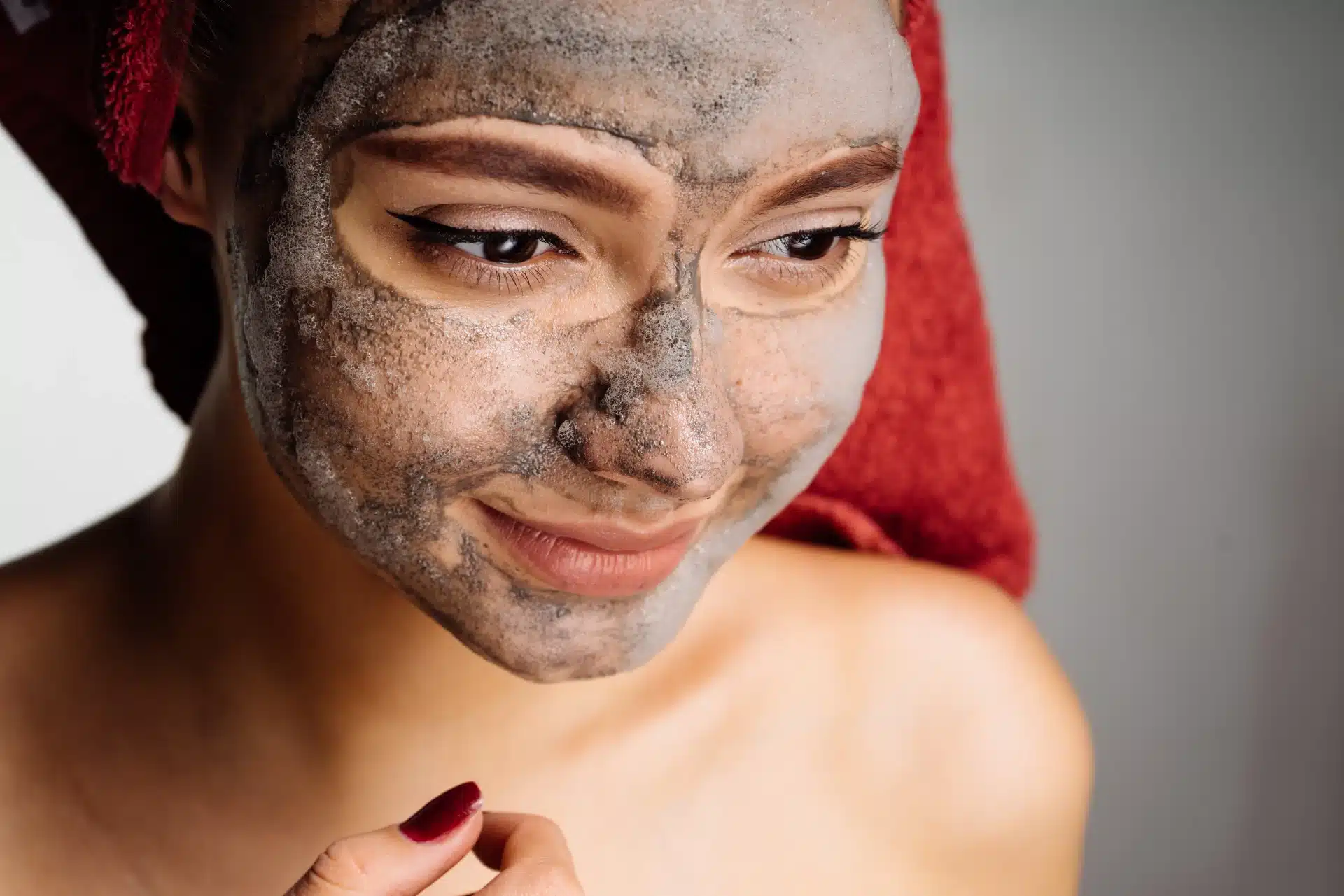 Doporučeno pro ženy starší 40 let. Podporuje tvorbu kolagenu, zklidňuje a rozjasňuje pokožku.